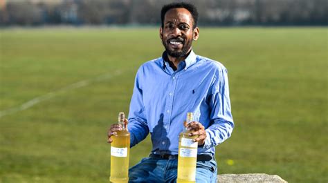 this health freak man drinks his own piss daily to remain healthy