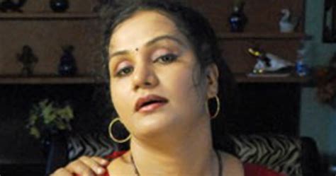 Tamil Aunty Apoorva Hot Gallary Tolly Fantasy Saree Hot Pics