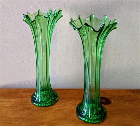 Vintage Kelly Green Tall Fluted Swung Glass Vases Set Of 2 Etsy In