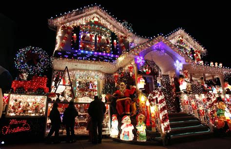 christmas houses decorated  home design