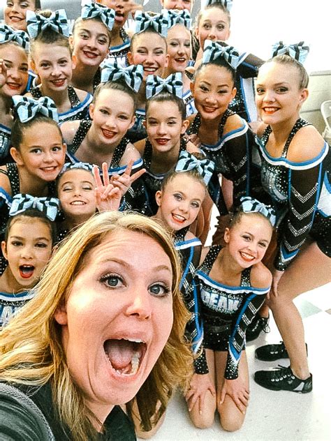 What Does A Cheer Team Mom Actually Do The Cheer Mom Blog