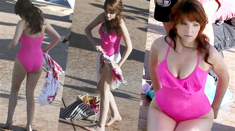 Pretty In Pink Anna Kendrick Amazes In One Piece Swimsuit On Set Of