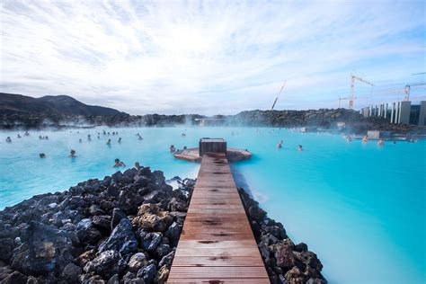 visiting  blue lagoon  iceland    info tips