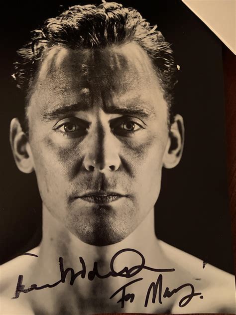 asked   received    autographed picture rtomhiddleston