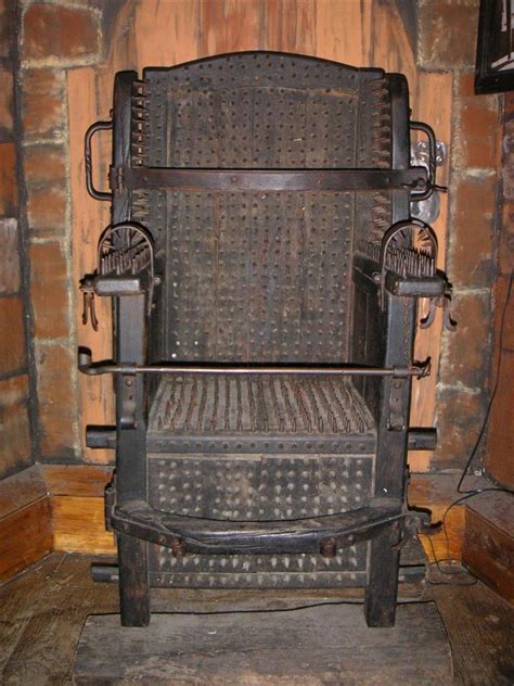 file tm torture chair wikimedia commons