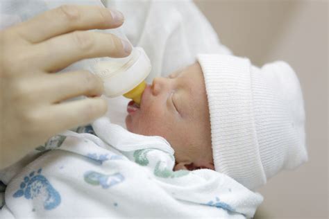 caring   premature infant  home