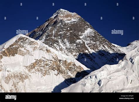 summit pyramid  mount everest   nepal himalaya stock photo  alamy