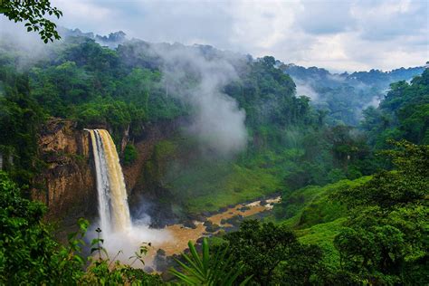 thrilling      highlands  papua  guinea travel magazine   curious