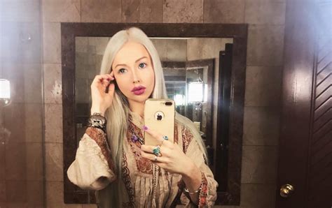 Одесскую барби Валерию Лукьянову приняли в масоны Фото появились в instagram Шоу бизнес metro