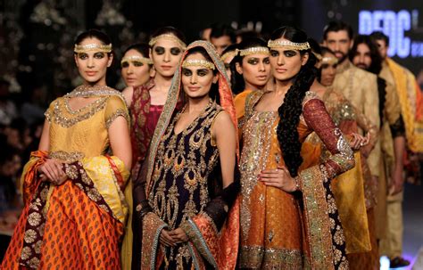 indian fashion designers collection   massalanews