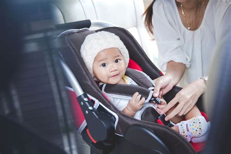 pilihan aksesori mobil  keamanan  kenyamanan bayi  berkendara bukareview