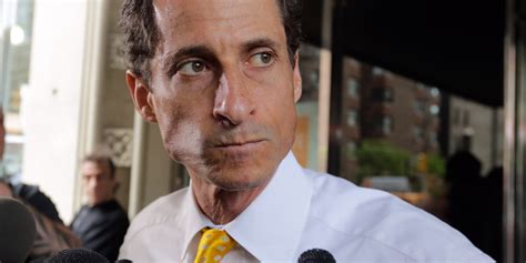 Is Anthony Weiner A Sexting Addict Here S What Sex Addiction Is