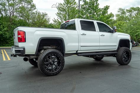 gmc sierra hd denali  crew cab duramax    lift  sale