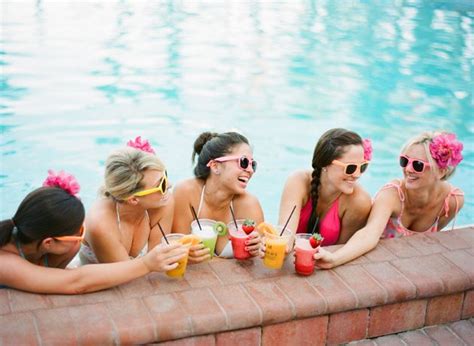 Do Bachelorette Party Guests Have To Pick Up The Bride S Tab