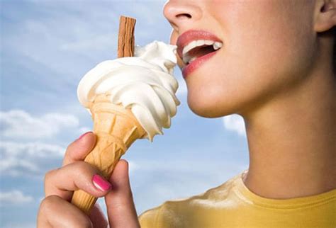 hot girls eat ice cream 50 pics