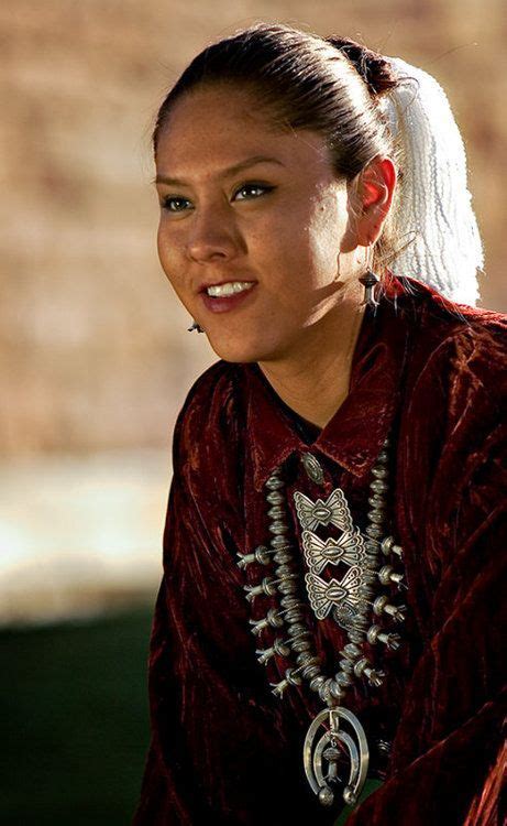 Navajo Woman Native American Women Native American Peoples Navajo Women