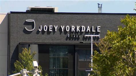 yorkdale yorkdale shopping mall evacuated  shooting  health  safety
