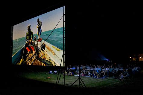 outdoor projectors  projectors  large venues reactual