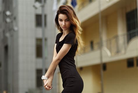 masaüstü kadınlar model portre sarışın uzun saç siyah elbise esmer fotoğraf sıska