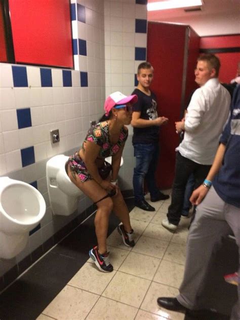 most embarrassing and funny awkward moments caught on camera 28 photos