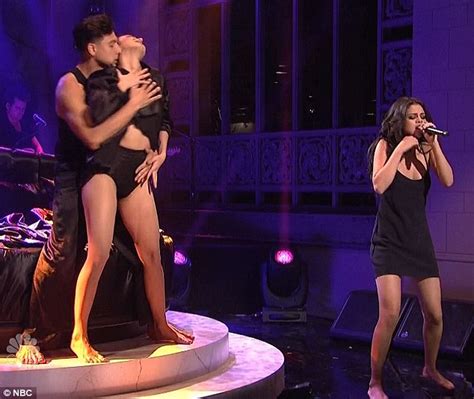 selena gomez gets sultry in black nightie in steamy snl performance daily mail online