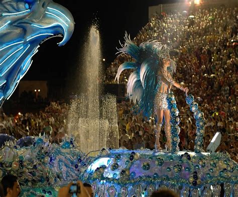 voyage au carnaval  au bresil rio paraty iguacu