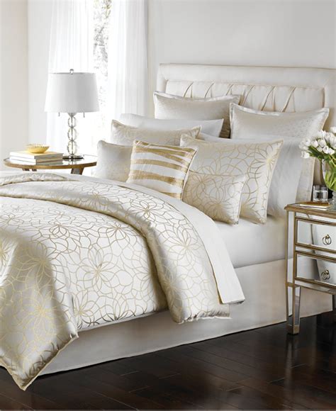 Bedroom: Captivating Comforters Sets For Your Master