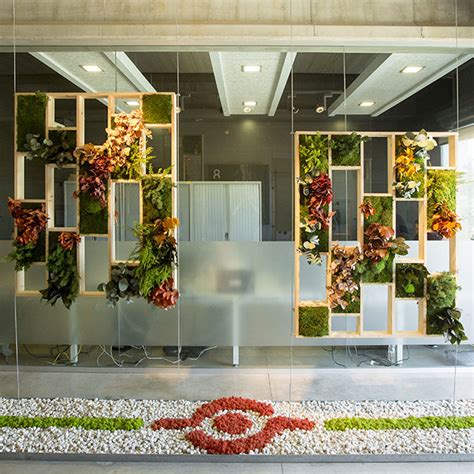 Vaso per piante da esterno interno di design in fibra sintetica resistente. Separatore di spazi in legno - WINPOPUP - Greenarea - di piante