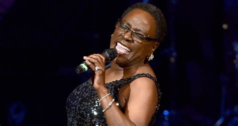 Sharon Jones Dead Soul Singer Passes Away At 60 Rip Sharon Jones