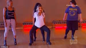 Kim Zolciak Takes Teenage Daughter Brielle For Sexy Dance Lesson On Don