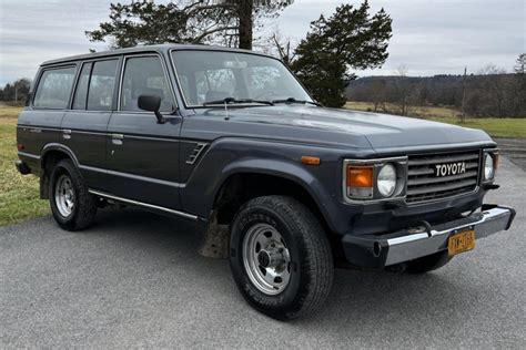 reserve rover  powered  toyota land cruiser  speed  sale  bat auctions sold