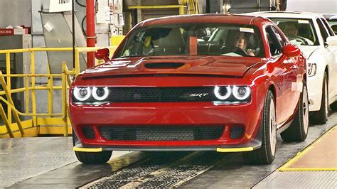 car factory  dodge charger  challenger srt hellcat youtube