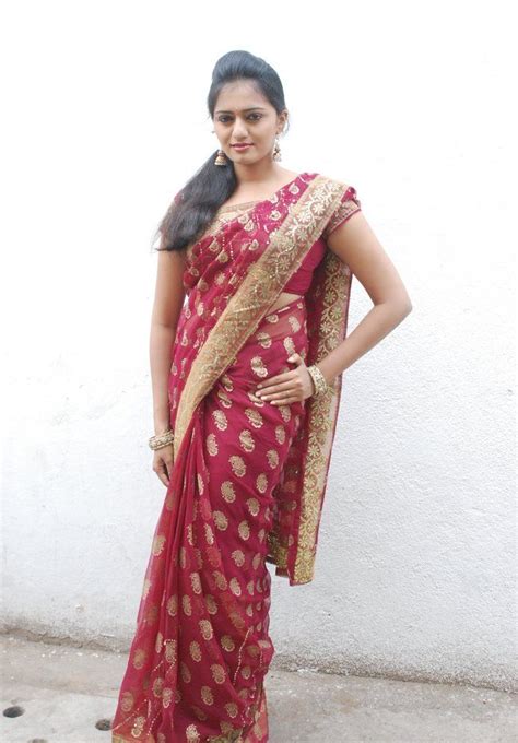 Vijay Tv Actress Anchor Photos Aishwarya In Saree Image
