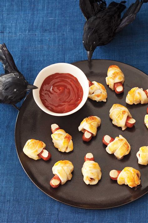 32 Halloween Finger Foods To Whip Up This Year Halloween Dishes