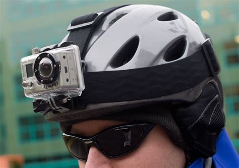 helmet cameras work helmet camera helmet high tech gadgets