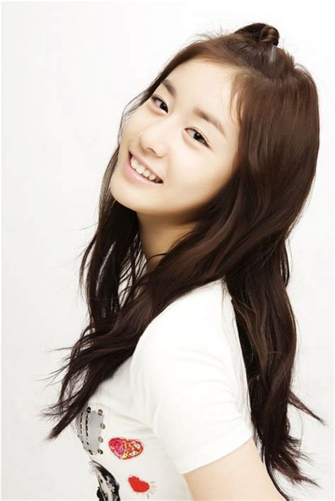 profil dan foto kim tae hee