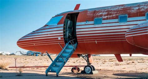 elvis presley s dilapidated private jet sat in the desert for 40 years