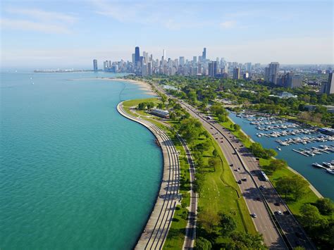 biking and chicago s lakefront trail · chicago architecture center cac