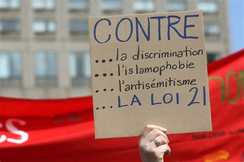 manifestation contre le projet de loi 21 ariane lacoursiÈre grand montréal