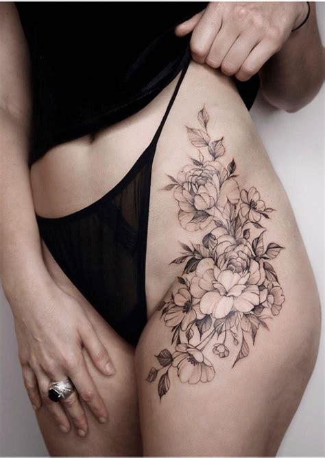25 Inspirational Flower Hip Thigh Tattoo Design Ideas For Sexy Woman