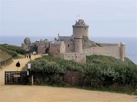 visitor guide  fort la latte  cap frehel tales  brittany