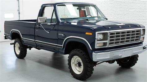 practically   ford   pickup truck sells   astounding   auction