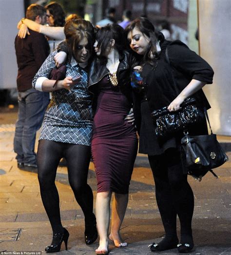 Фото Три Пьяные Девушки telegraph