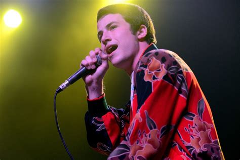 13 reasons why s dylan minnette to go on tour tigerbeat