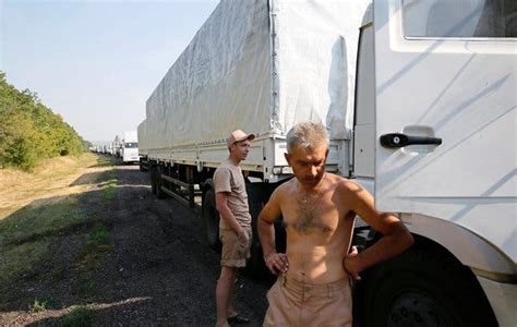 russian convoy draws stern warning  ukraine  stops short  border   york times