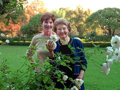 Laura Bush S Sweet Mother S Day Tribute To Her Mom Photo Mother S
