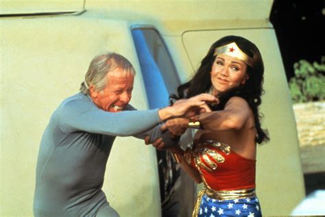Lynda Carter Slams James Cameron For Criticizing Wonder Woman [video]
