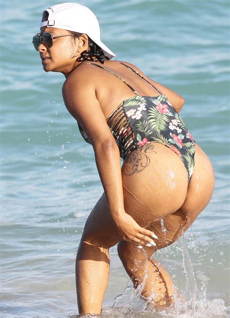 christina milian showing her ass in a swimsuit in miami celebrity