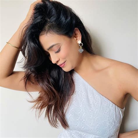 Shweta Tiwari Looks Hot And Sexy In These Photos From Her Instagram