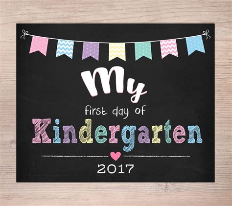 day  kindergarten  day  school sign